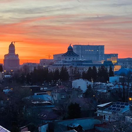 Vibrant Oasis In The Center Of The City Bucharest Luaran gambar